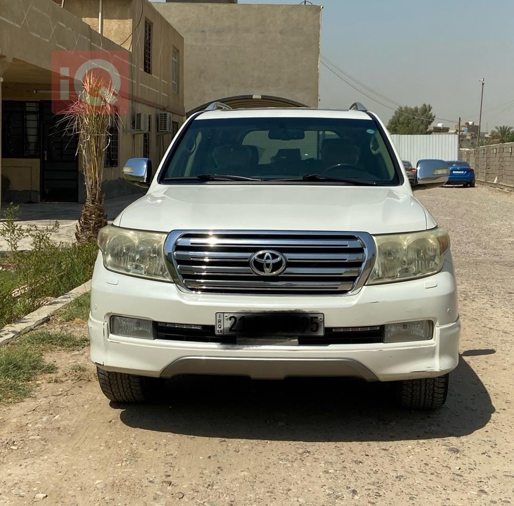 تويوتا لاندكروزر